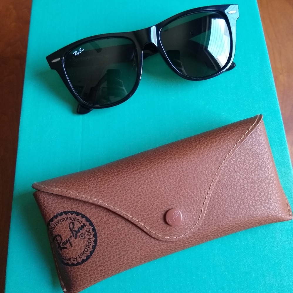 Ray-Ban Wayfarers RB2140